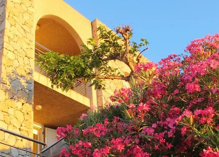 Marine De Palumbare LʼÎle-Rousse