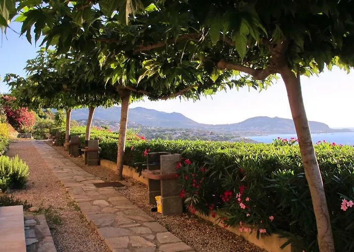 Marine De Palumbare Apartment